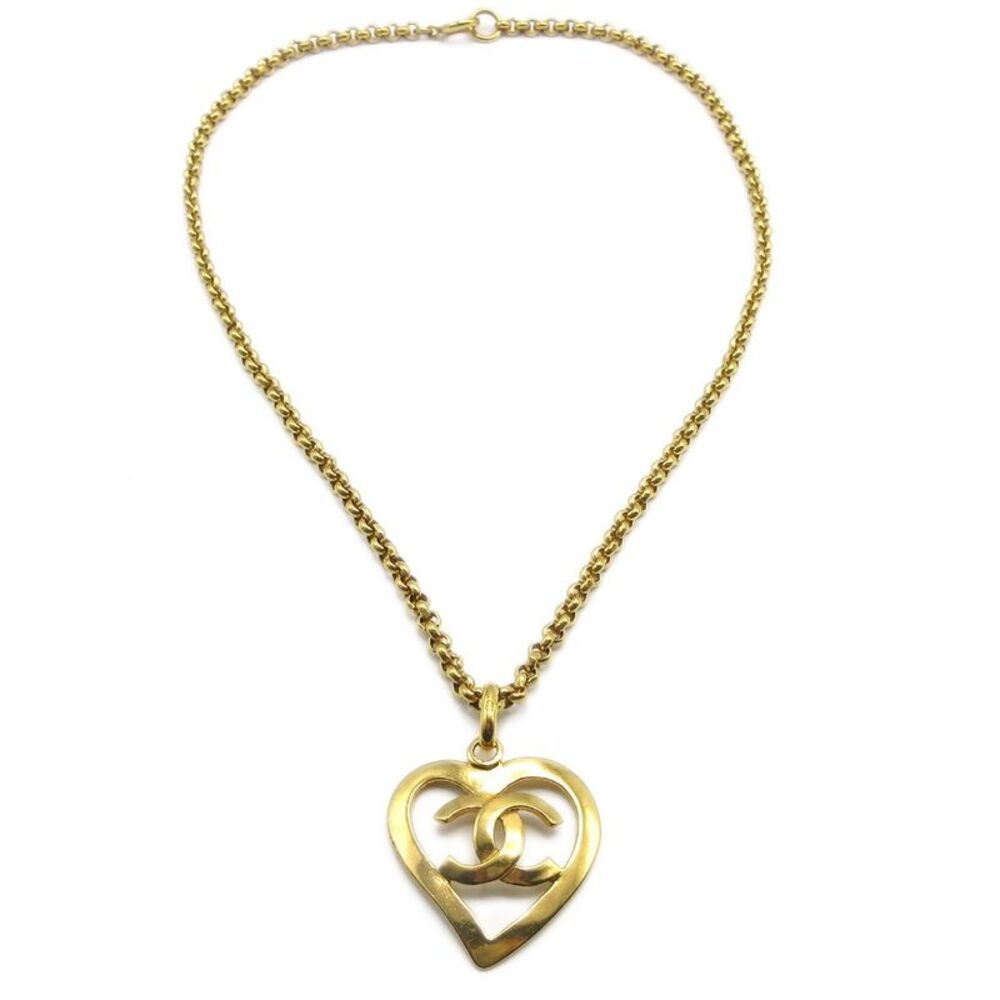 Chanel Cc Heart Pendant Metal Gold Gold_Plated Necklace Jewelry